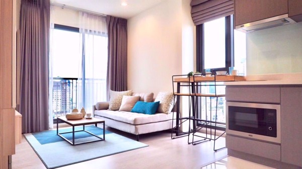 รูปภาพ 1 bed Condo in Rhythm Sukhumvit 36-38 Phra Khanong Sub District C10348