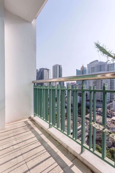 Picture of 3 bed Condo in Wind Sukhumvit 23 Khlong Toei Nuea Sub District C10352