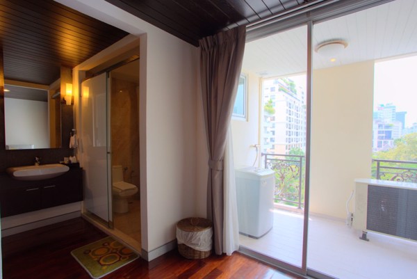 รูปภาพ Studio bed Condo in Mona Suite Khlong Toei Nuea Sub District C10380