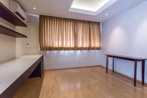 Picture of 3 bed Condo in Tai Ping Towers Khlong Tan Nuea Sub District C10398