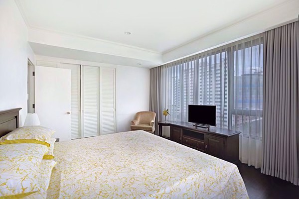 Picture of 3 bed Condo in Baan Chao Praya Khlong San Sub District C10432