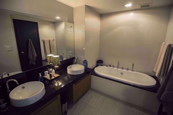 Picture of 3 bed Condo in The Lanai Sathorn Chong Nonsi Sub District C10445