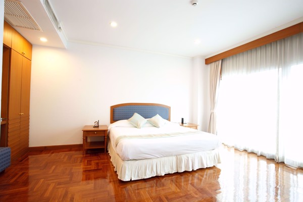 Picture of 3 bed Condo in Chaidee Mansion Khlong Toei Nuea Sub District C10469