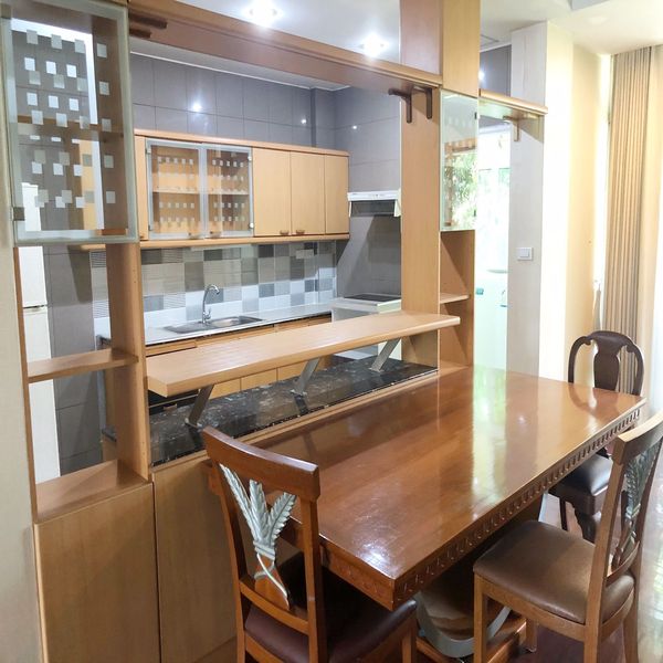 Picture of 3 bed Condo in L.T. Court Apartment Khlongtan Sub District C10480