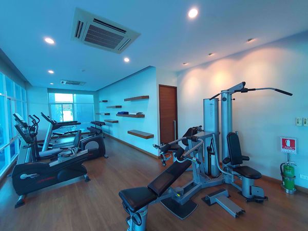 รูปภาพ 3 bed Condo in Sithakarn Condominium Lumphini Sub District C10512