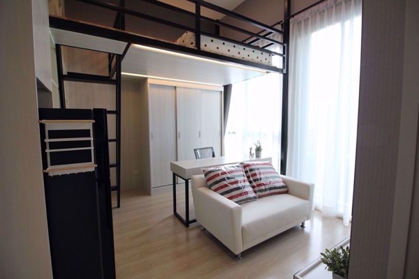 รูปภาพ 1 bed Duplex in Noble Revolve Ratchada 2 Huai Khwang Sub District D10506