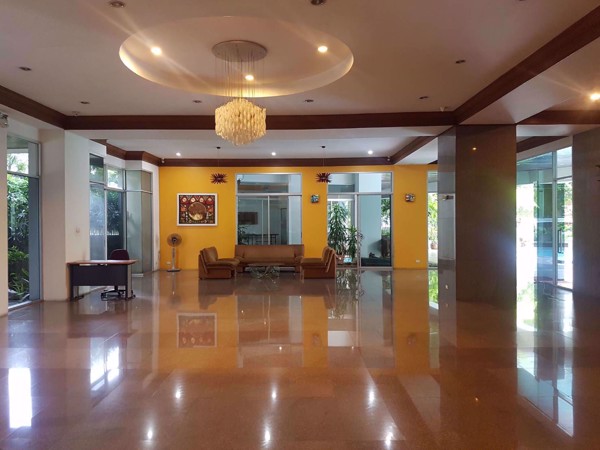 รูปภาพ 4 bed Condo in Raj Mansion Khlongtoei Sub District C07377