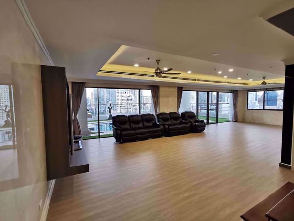 รูปภาพ 3 bed Duplex in Le Raffine Sukhumvit 24 Khlongtan Sub District D10508