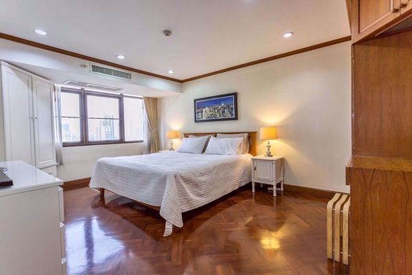 รูปภาพ 2 bed Condo in The Waterford Park Sukhumvit 53 Khlong Tan Nuea Sub District C10637