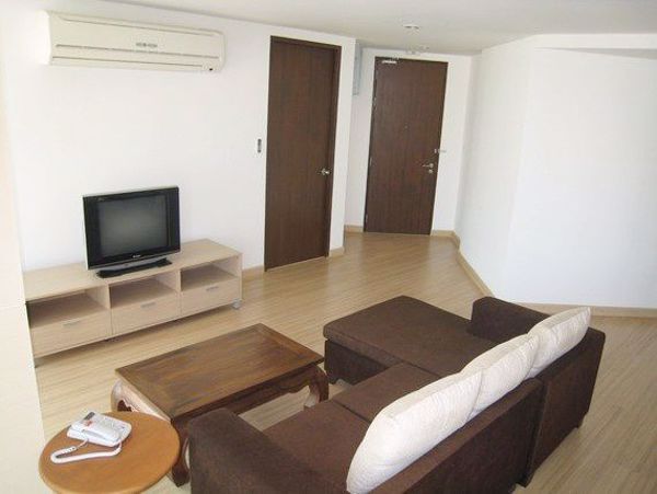 Picture of 2 bed Condo in P.W.T. Mansion Khlongtoei Sub District C10656