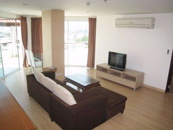 Picture of 2 bed Condo in P.W.T. Mansion Khlongtoei Sub District C10656