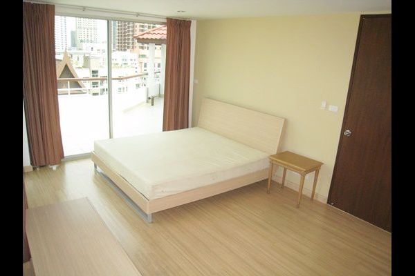 รูปภาพ 2 bed Condo in P.W.T. Mansion Khlongtoei Sub District C10657