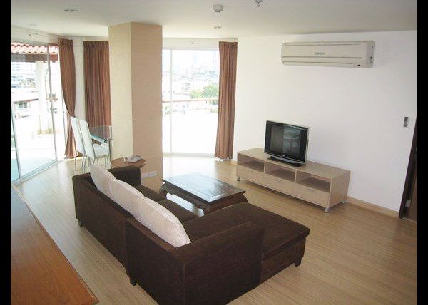 รูปภาพ 2 bed Condo in P.W.T. Mansion Khlongtoei Sub District C10657