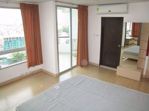 รูปภาพ 2 bed Duplex in P.W.T. Mansion Khlongtoei Sub District C10658