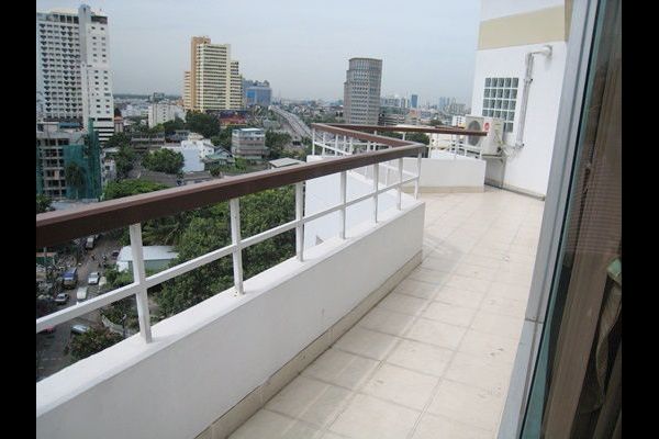 Picture of 2 bed Duplex in P.W.T. Mansion Khlongtoei Sub District C10658