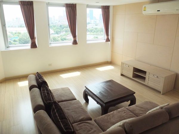 รูปภาพ 2 bed Duplex in P.W.T. Mansion Khlongtoei Sub District C10659