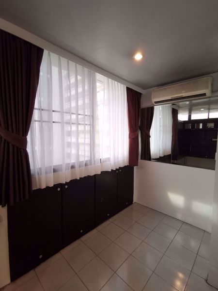 รูปภาพ 2 bed Condo in Supalai Place Condominium Khlong Tan Nuea Sub District C10676