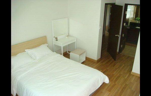 Picture of 3 bed Condo in Y.O. Place Khlongtoei Sub District C10693