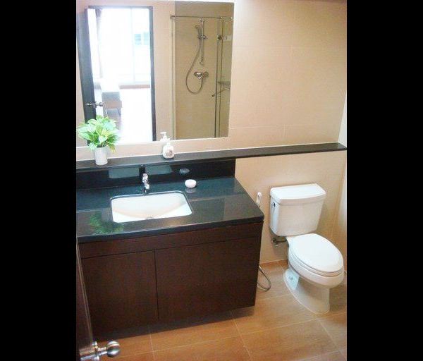 Picture of 3 bed Condo in Y.O. Place Khlongtoei Sub District C10693