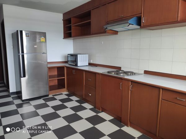 รูปภาพ 3 bed Condo in Le Chateau Mansion Khlong Tan Nuea Sub District C10696