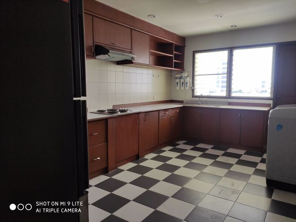 รูปภาพ 3 bed Condo in Le Chateau Mansion Khlong Tan Nuea Sub District C10696