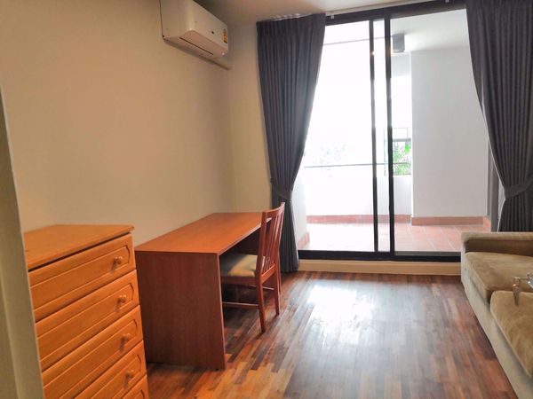 Picture of 3 bed Condo in Lily House Khlong Toei Nuea Sub District C10742