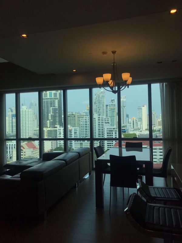 รูปภาพ 1 bed Duplex in The Room Sukhumvit 21 Khlong Toei Nuea Sub District D10670