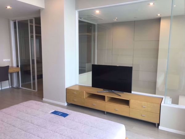 รูปภาพ 1 bed Duplex in The Room Sukhumvit 21 Khlong Toei Nuea Sub District D10670