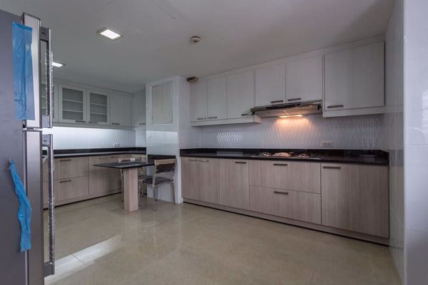 Picture of 3 bed Condo in Asa Garden Khlongtan Sub District C10839