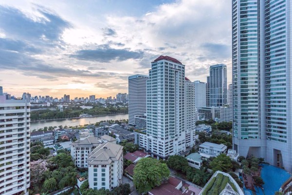 รูปภาพ 3 bed Condo in Millennium Residence Khlongtoei Sub District C10875