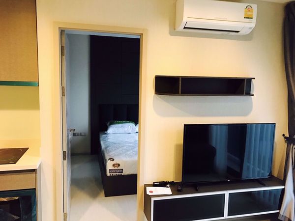 รูปภาพ 1 bed Condo in Rhythm Sukhumvit 36-38 Phra Khanong Sub District C10869