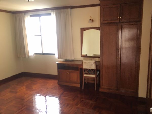 รูปภาพ 4 bed Condo in Sriratana Mansion 2 Khlong Toei Nuea Sub District C10879