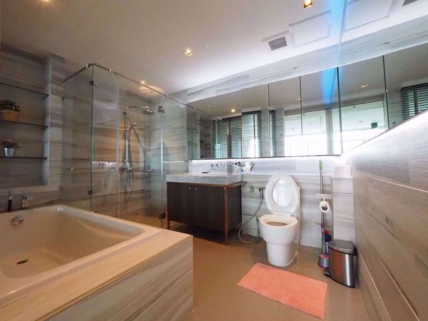 Picture of 1 bed Condo in Baan Sathorn Chaopraya Khlong Ton Sai Sub District C10883