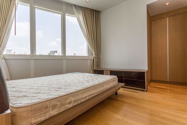 รูปภาพ 3 bed Condo in Millennium Residence Khlongtoei Sub District C10893