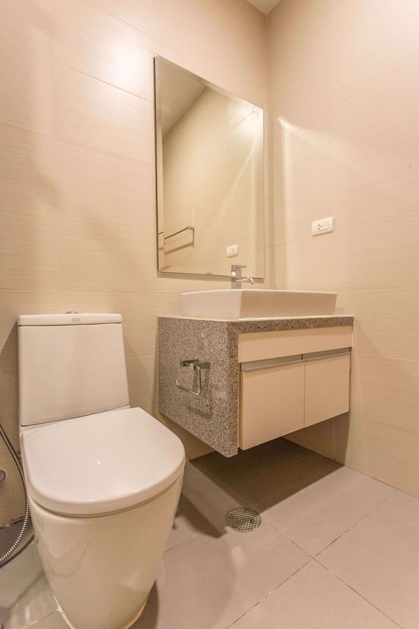 รูปภาพ 3 bed Condo in Millennium Residence Khlongtoei Sub District C10893