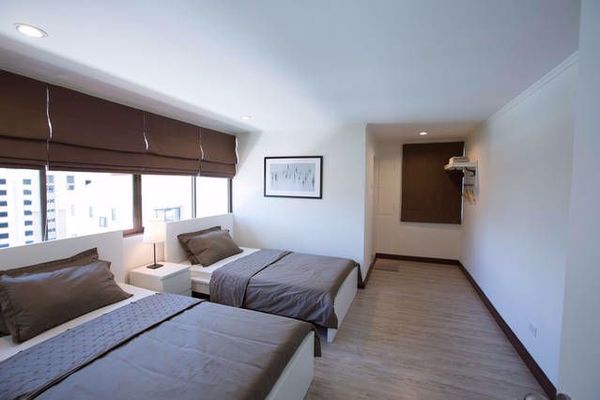 รูปภาพ 2 bed Condo in Beverly Tower Condo Khlong Toei Nuea Sub District C10930