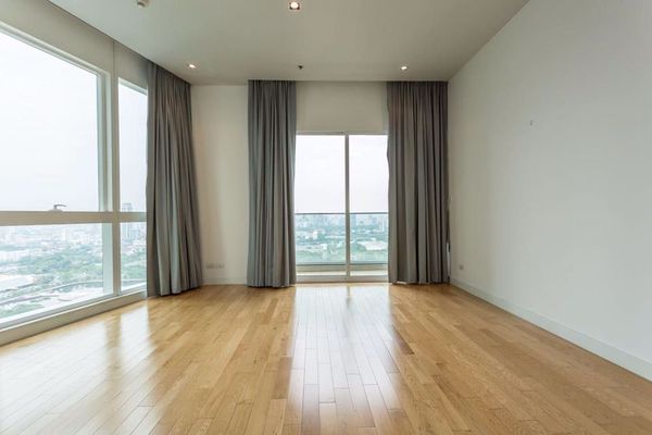 Picture of 3 bed Condo in Millennium Residence Khlongtoei Sub District C10968