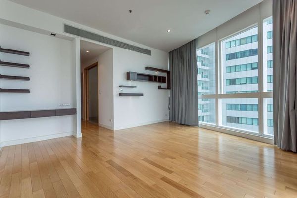 Picture of 3 bed Condo in Millennium Residence Khlongtoei Sub District C10968