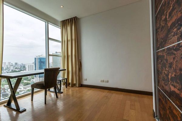 รูปภาพ 3 bed Condo in Fullerton Sukhumvit Khlongtoei Sub District C10973