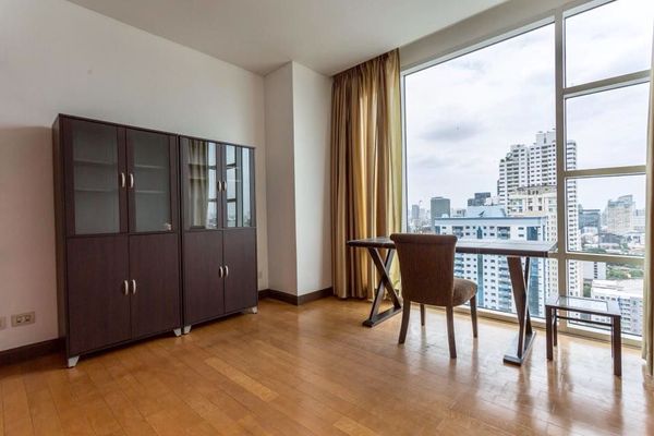 รูปภาพ 3 bed Condo in Fullerton Sukhumvit Khlongtoei Sub District C10973