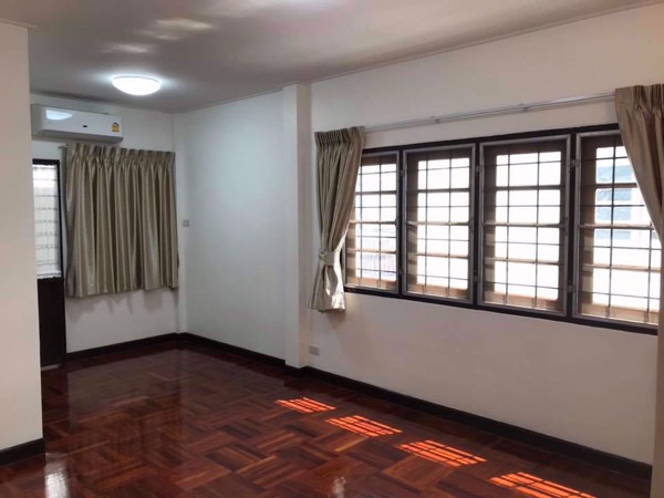 Picture of 3 bed House  Phrakhanongnuea Sub District H10914