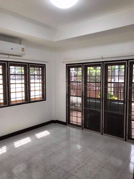 Picture of 3 bed House  Phrakhanongnuea Sub District H10914