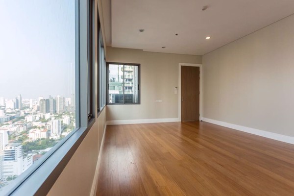 Picture of 3 bed Duplex in Bright Sukhumvit 24 Khlongtan Sub District D11013