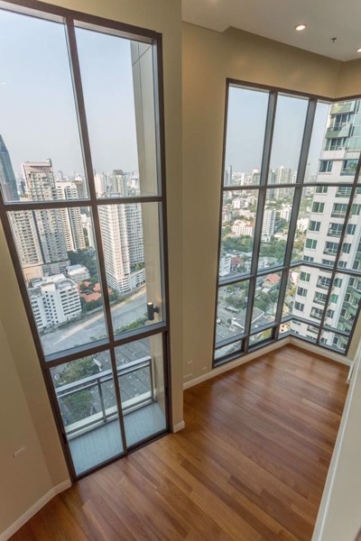 Picture of 3 bed Duplex in Bright Sukhumvit 24 Khlongtan Sub District D11013