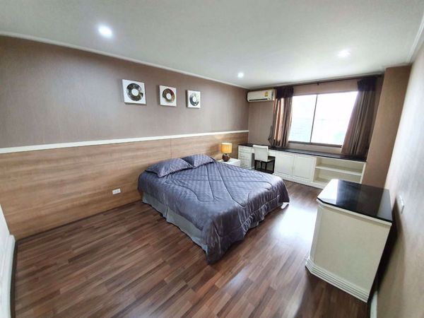 Picture of 2 bed Condo in Le Premier 1 Khlong Toei Nuea Sub District C11048