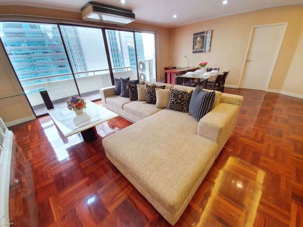 Picture of 2 bed Condo in Le Premier 1 Khlong Toei Nuea Sub District C11048