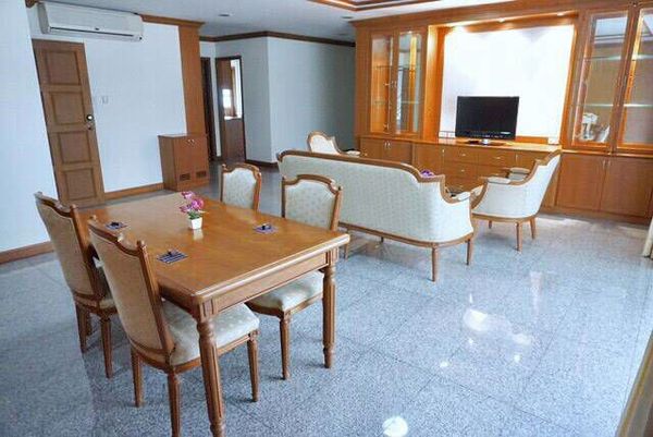 รูปภาพ 2 bed Condo in SCC Residence Khlong Tan Nuea Sub District C11057