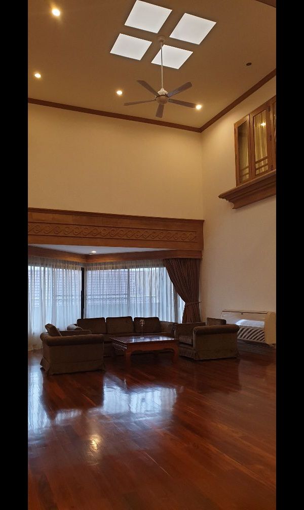 รูปภาพ 5 bed Penthouse in Baan Sawasdee Khlong Tan Nuea Sub District P11059