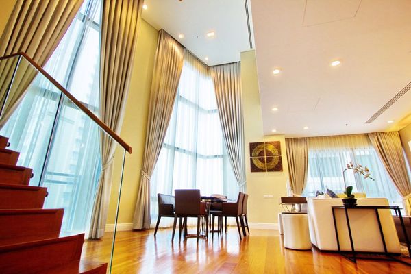 รูปภาพ 3 bed Duplex in Bright Sukhumvit 24 Khlongtan Sub District D11016