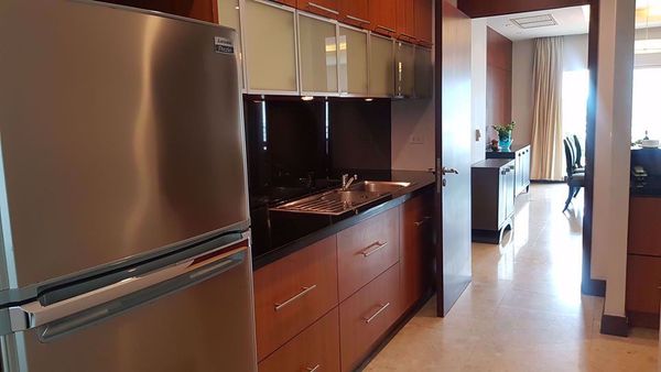 รูปภาพ 3 bed Condo in Royal Residence Park Lumphini Sub District C11111